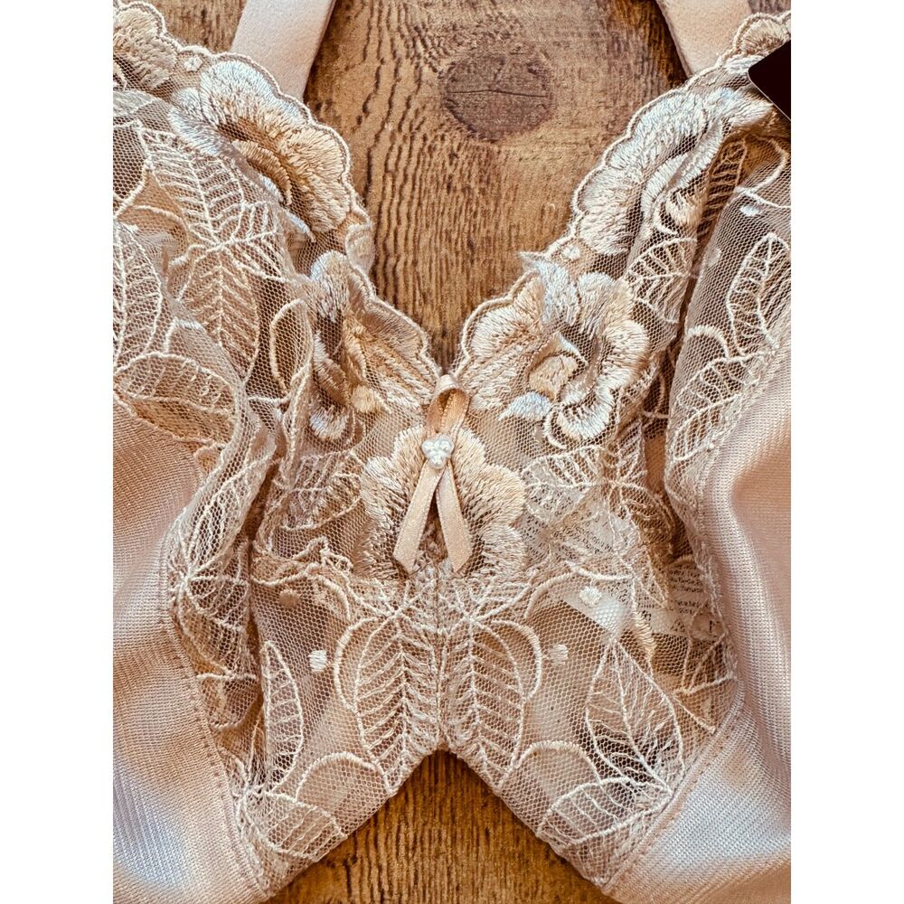 Wacoal #85122 Elegance Hidden Underwire Minimizer Bra NEW Discontinued 38D - Picture 10 of 10